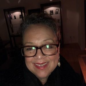 Meet your Posher, Veronica